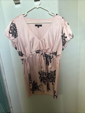 Express Pink Floral Tie-Waist V-Neck Blouse
